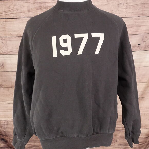 ESSENTIALS FEAR OF GOD 1977 VINTAGE STYLE FADED BLACK SWEATSHIRT SZ S SMALL READ - Picture 2 of 6